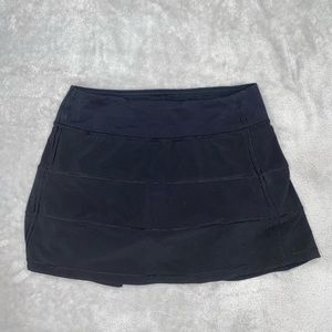 black lululemon skirt size 4